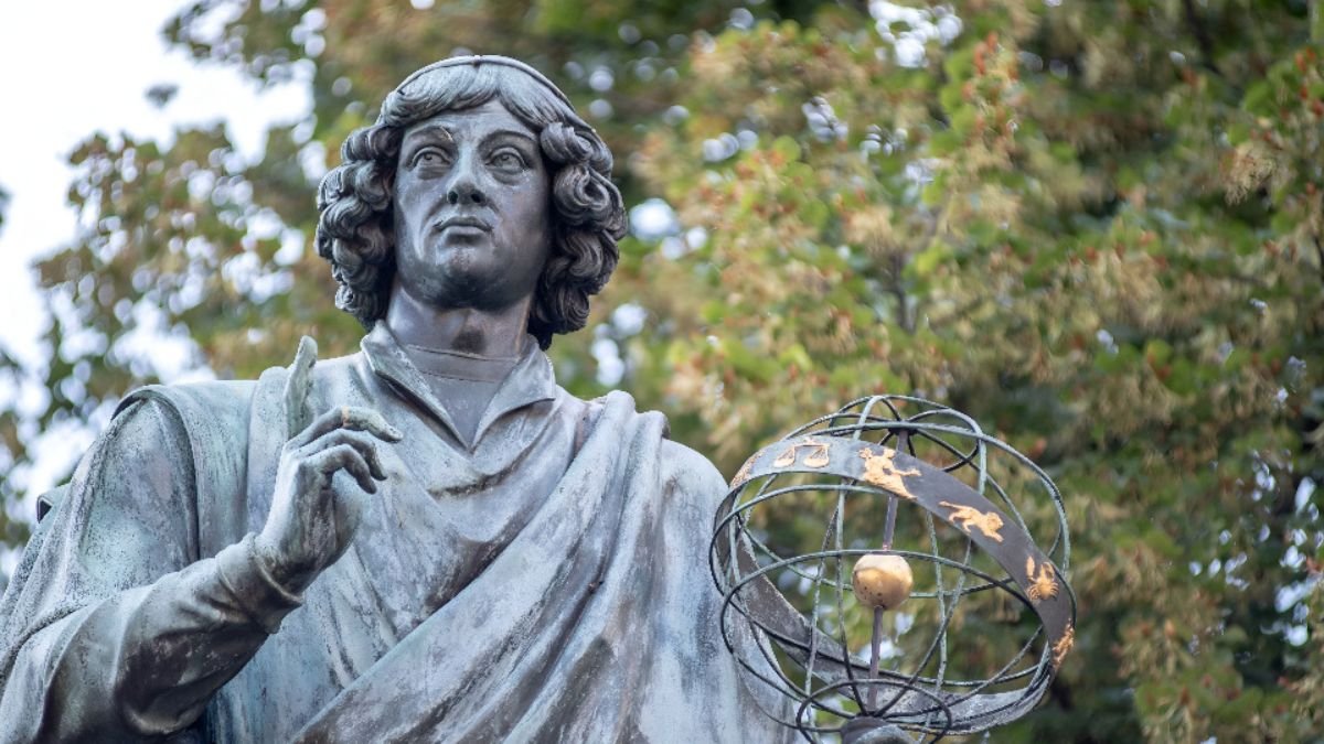 Quote of the day by Nicolaus Copernicus: “To know that we know what we know, and to know that we do not know what we do not know, that is true knowledge.”